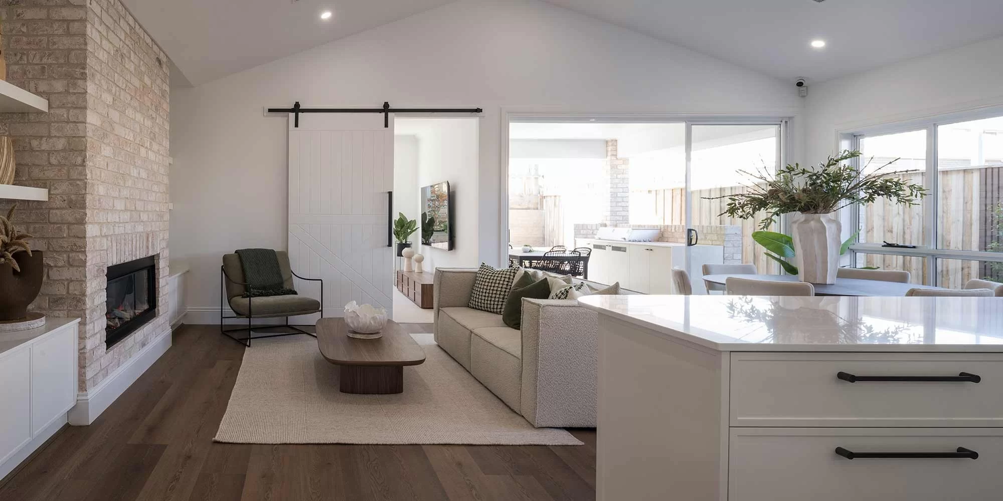 2000x1000 greenwich29-living