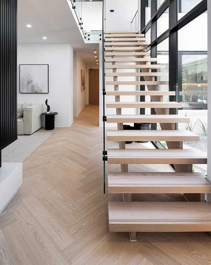 700x878 700x878-BrolenHomes-Stairs