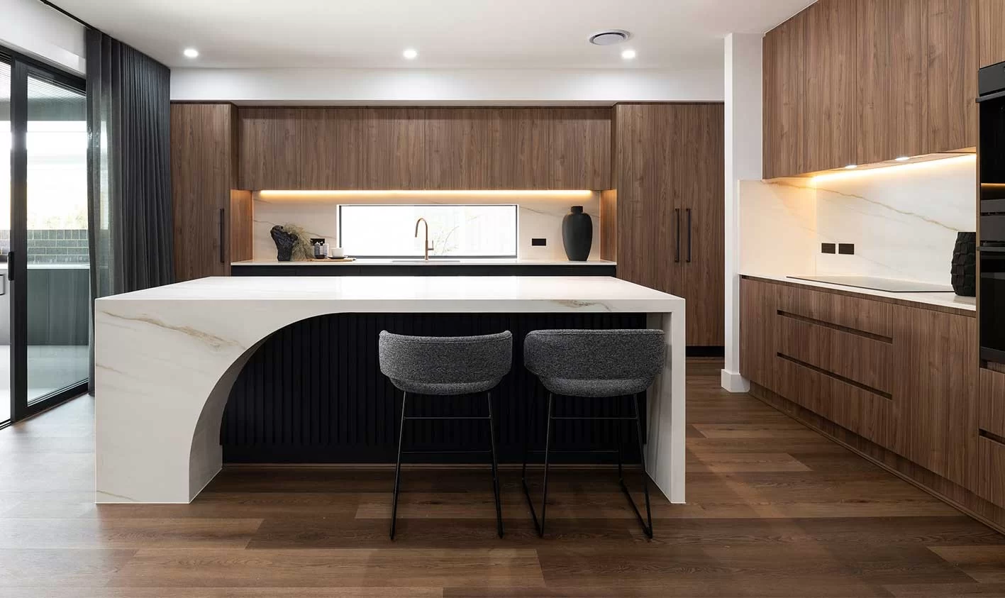 1417x843 DS Avalon40-04